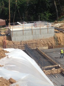 The PMV in the background. The actual tanks are currently being poured and will keep the steel fixers busy until the end of November.