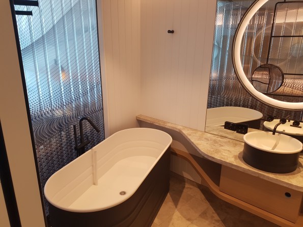 Fig 5 - Bathroom.jpg